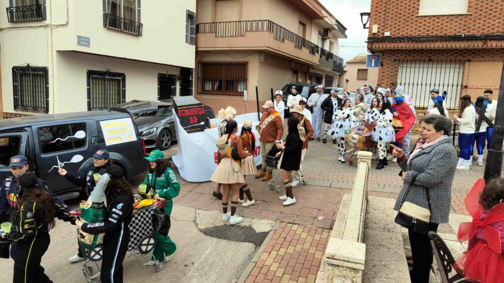 Carrizosa celebrará el día de San Valentín, 14 de febrero, el plato fuerte de su Carnaval, el Desfile y Concurso de Disfraces 2 conciertocarrizosa carnaval 4