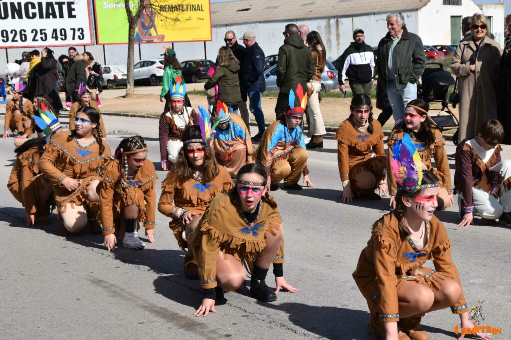 La ilusión regresa al Carnaval escolar: niños, familias y 13 AMPAS desatan la alegría en el XXXIX desfile 16 desfile carnaval escolar de tomelloso 2026 104