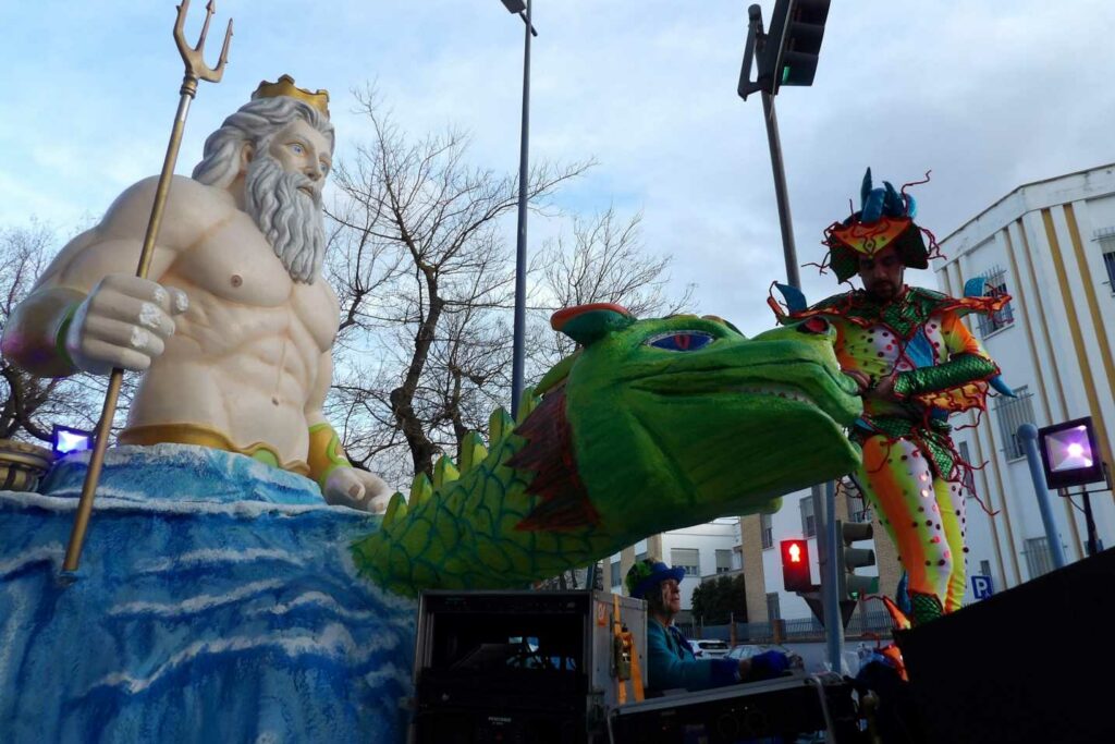 Carnaval a lo grande en Daimiel: ocho agrupaciones y un desfile que desbordó color y buen rollo 6 desfile carrozas daimiel 2026 04