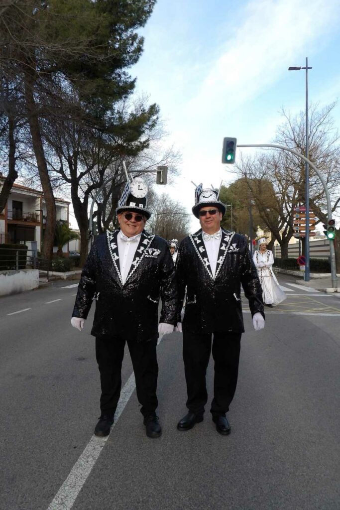 Carnaval a lo grande en Daimiel: ocho agrupaciones y un desfile que desbordó color y buen rollo 10 desfile carrozas daimiel 2026 43