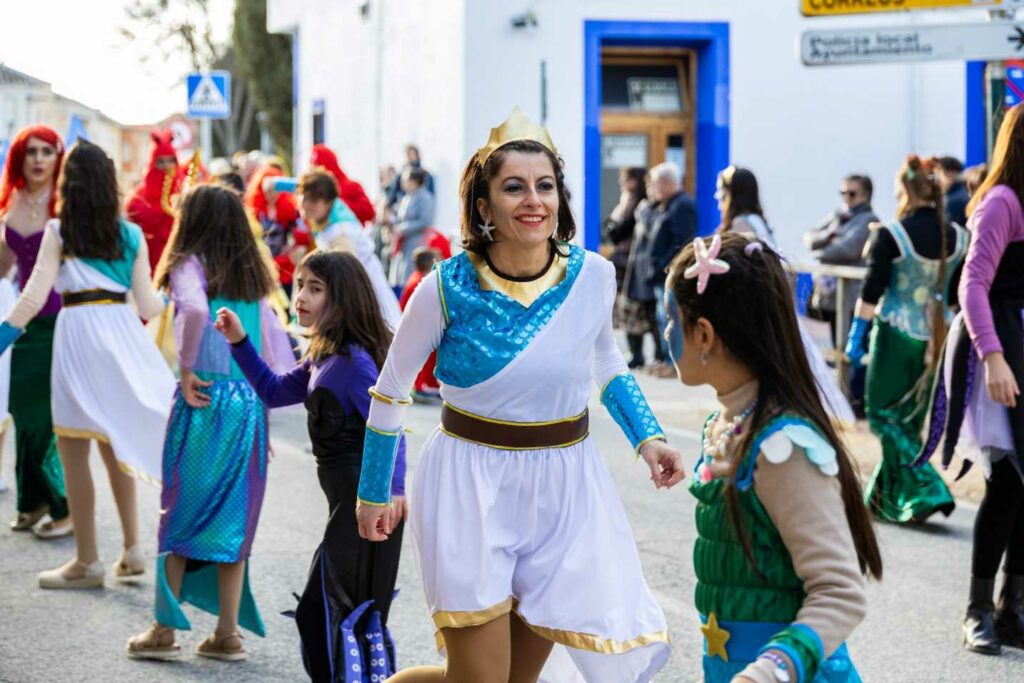 El desfile infantil desbordó ilusión y fantasía en Argamasilla de Alba 39 desfile infantil carnaval argamaslla de alba 40