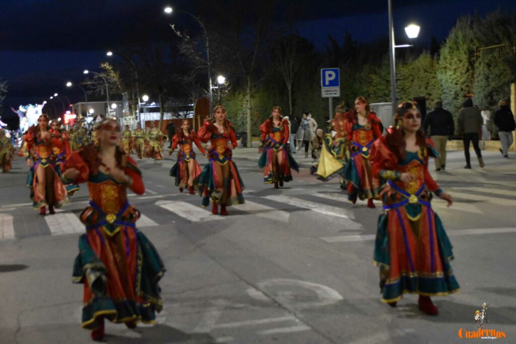 Tomelloso se planta ante el viento y firma un Desfile Nacional de Carrozas y Comparsas “de los que hacen afición” 93 desfile nacional comparsas tomelloso 2026 034