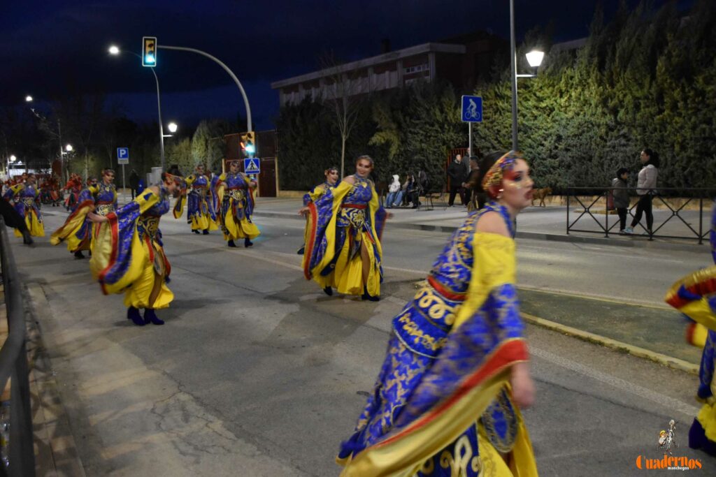 Tomelloso se planta ante el viento y firma un Desfile Nacional de Carrozas y Comparsas “de los que hacen afición” 104 desfile nacional comparsas tomelloso 2026 045