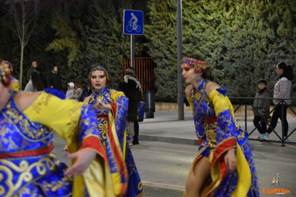 Tomelloso se planta ante el viento y firma un Desfile Nacional de Carrozas y Comparsas “de los que hacen afición” 105 desfile nacional comparsas tomelloso 2026 046