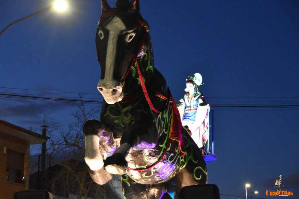 Tomelloso se planta ante el viento y firma un Desfile Nacional de Carrozas y Comparsas “de los que hacen afición” 121 desfile nacional comparsas tomelloso 2026 062
