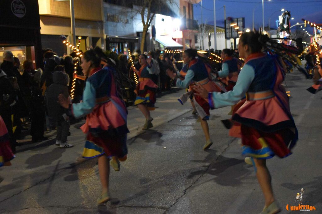 Tomelloso se planta ante el viento y firma un Desfile Nacional de Carrozas y Comparsas “de los que hacen afición” 130 desfile nacional comparsas tomelloso 2026 071
