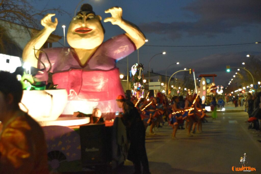 Tomelloso se planta ante el viento y firma un Desfile Nacional de Carrozas y Comparsas “de los que hacen afición” 135 desfile nacional comparsas tomelloso 2026 077
