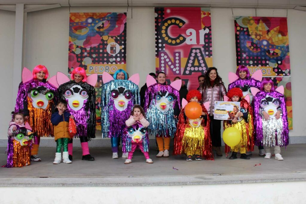 Pedro Muñoz se echa a la calle con su Desfile de las Peñas: disfraces, pasacalles y premios 27 desfilepenas pedro munoz