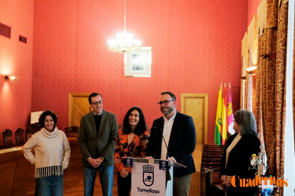 Tomelloso se une en un emotivo acto a la celebración del Día Mundial contra el Cáncer, con un fuerte mensaje de unidad y apoyo 2 diamundialcancertomelloso 2