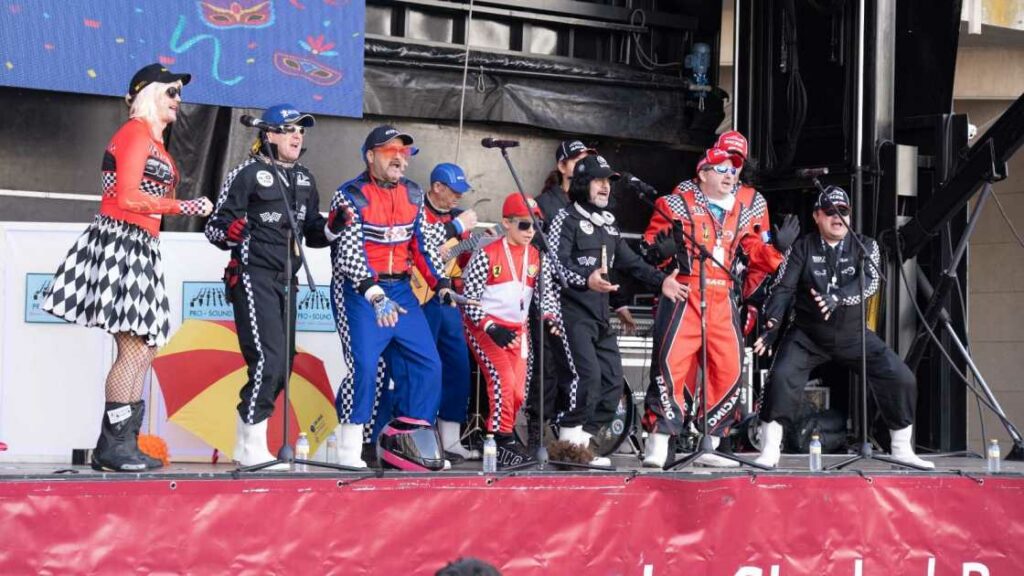 ‘El Dinosaurio’ conquista el Concurso Local de Comparsas 2026 y hace vibrar el Domingo de Carnaval en Ciudad Real 23 dinosaurio gana concurso carnaval ciudad real 24