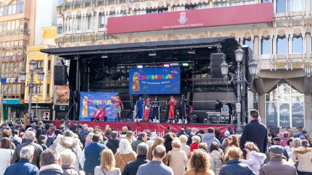 ‘El Dinosaurio’ conquista el Concurso Local de Comparsas 2026 y hace vibrar el Domingo de Carnaval en Ciudad Real 25 dinosaurio gana concurso carnaval ciudad real 26