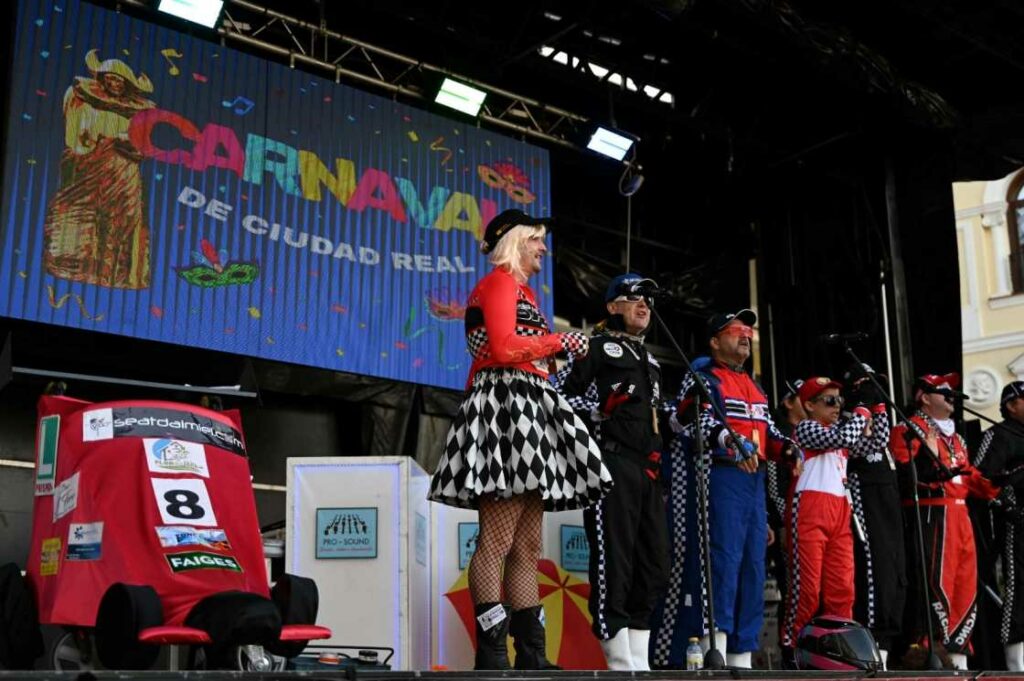 ‘El Dinosaurio’ conquista el Concurso Local de Comparsas 2026 y hace vibrar el Domingo de Carnaval en Ciudad Real 27 dinosaurio gana concurso carnaval ciudad real 28