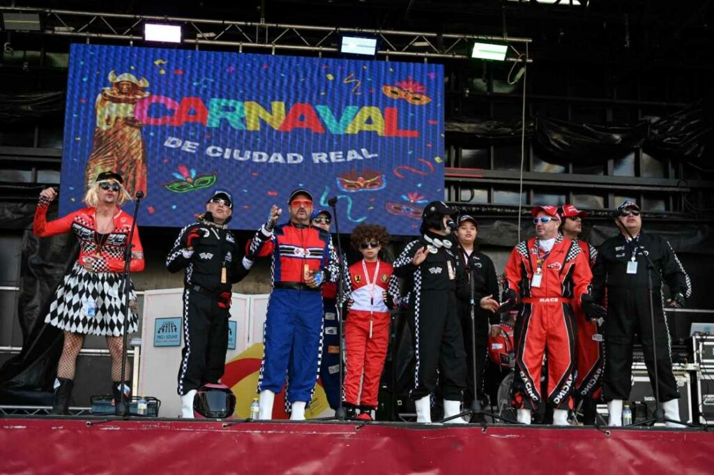 ‘El Dinosaurio’ conquista el Concurso Local de Comparsas 2026 y hace vibrar el Domingo de Carnaval en Ciudad Real 31 dinosaurio gana concurso carnaval ciudad real 32
