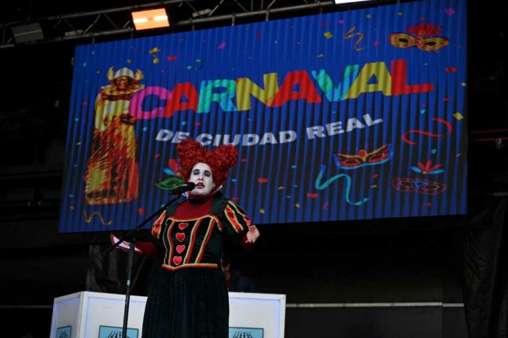 ‘El Dinosaurio’ conquista el Concurso Local de Comparsas 2026 y hace vibrar el Domingo de Carnaval en Ciudad Real 32 dinosaurio gana concurso carnaval ciudad real 33