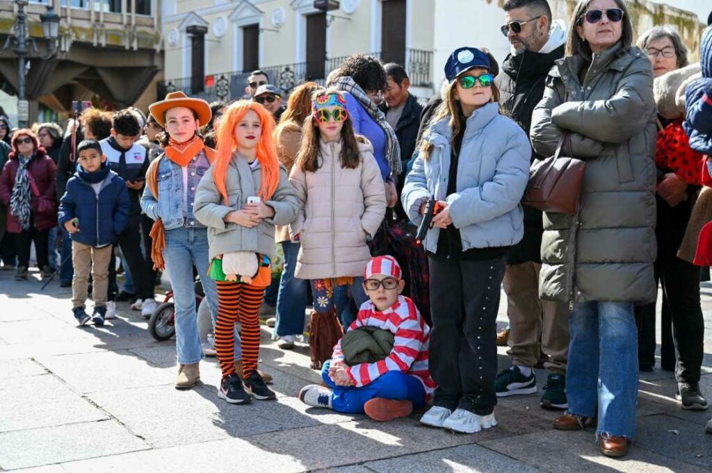 ‘El Dinosaurio’ conquista el Concurso Local de Comparsas 2026 y hace vibrar el Domingo de Carnaval en Ciudad Real 37 dinosaurio gana concurso carnaval ciudad real 38