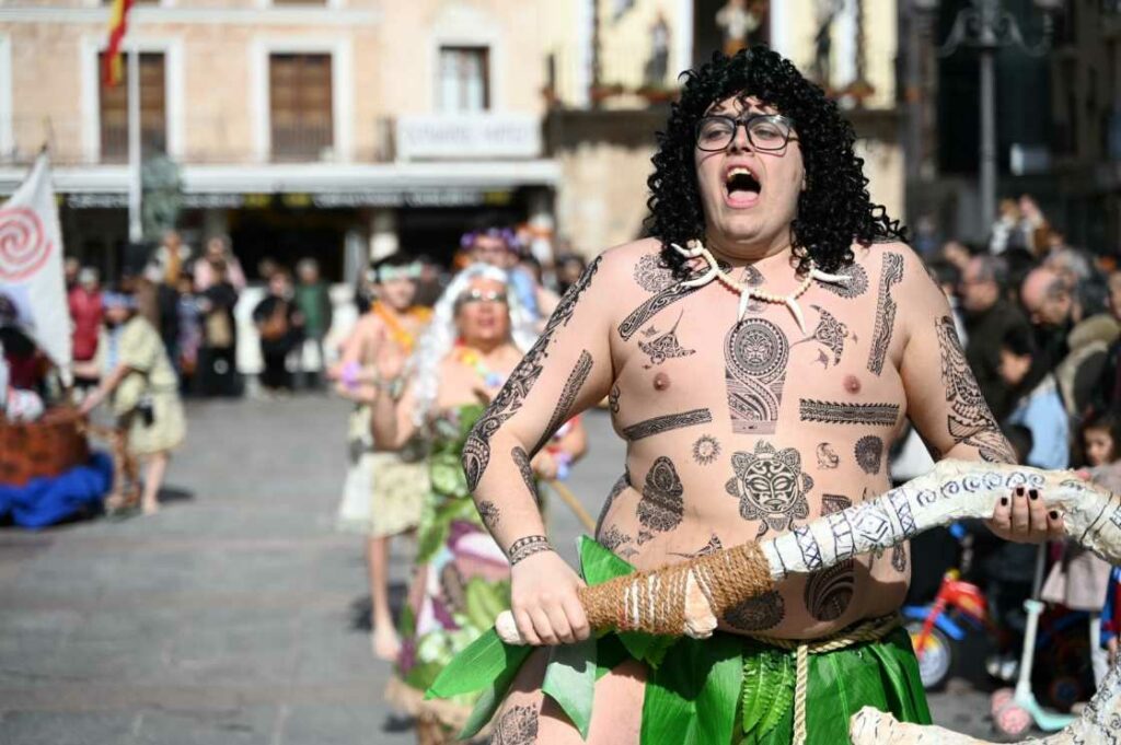 ‘El Dinosaurio’ conquista el Concurso Local de Comparsas 2026 y hace vibrar el Domingo de Carnaval en Ciudad Real 40 dinosaurio gana concurso carnaval ciudad real 41