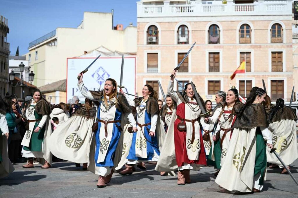 ‘El Dinosaurio’ conquista el Concurso Local de Comparsas 2026 y hace vibrar el Domingo de Carnaval en Ciudad Real 43 dinosaurio gana concurso carnaval ciudad real 44