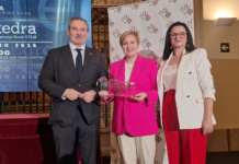 Diputación y Cámara de Comercio recogen en Toledo el Premio Cultura, Patrimonio e Innovación en el Medio Rural por el programa RETO CR Relevo Generacional Diputación y Cámara de Comercio recogen en Toledo el Premio Cultura, Patrimonio e Innovación en el Medio Rural por el programa RETO CR Relevo Generacional