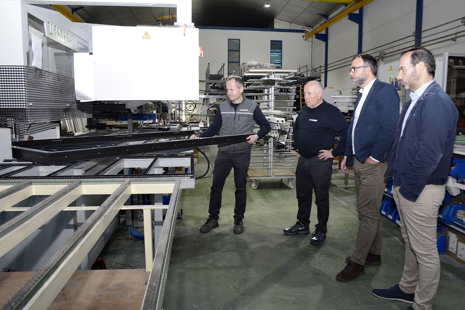 Aluminios Castellanos, un referente en innovación y crecimiento del sector tras 30 años de actividad en Tomelloso 3 El alcalde visita Aluminios Castellanos referente en innovación y crecimiento del sector tras 30 años de actividad