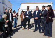 El Gobierno de Castilla-La Mancha garantiza como un derecho ciudadano la prestación de servicios en los pueblos más pequeños