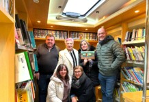 La Junta pone en valor el servicio que presta el Bibliobús como garantía de acceso a la lectura e igualdad de oportunidades en el medio rural