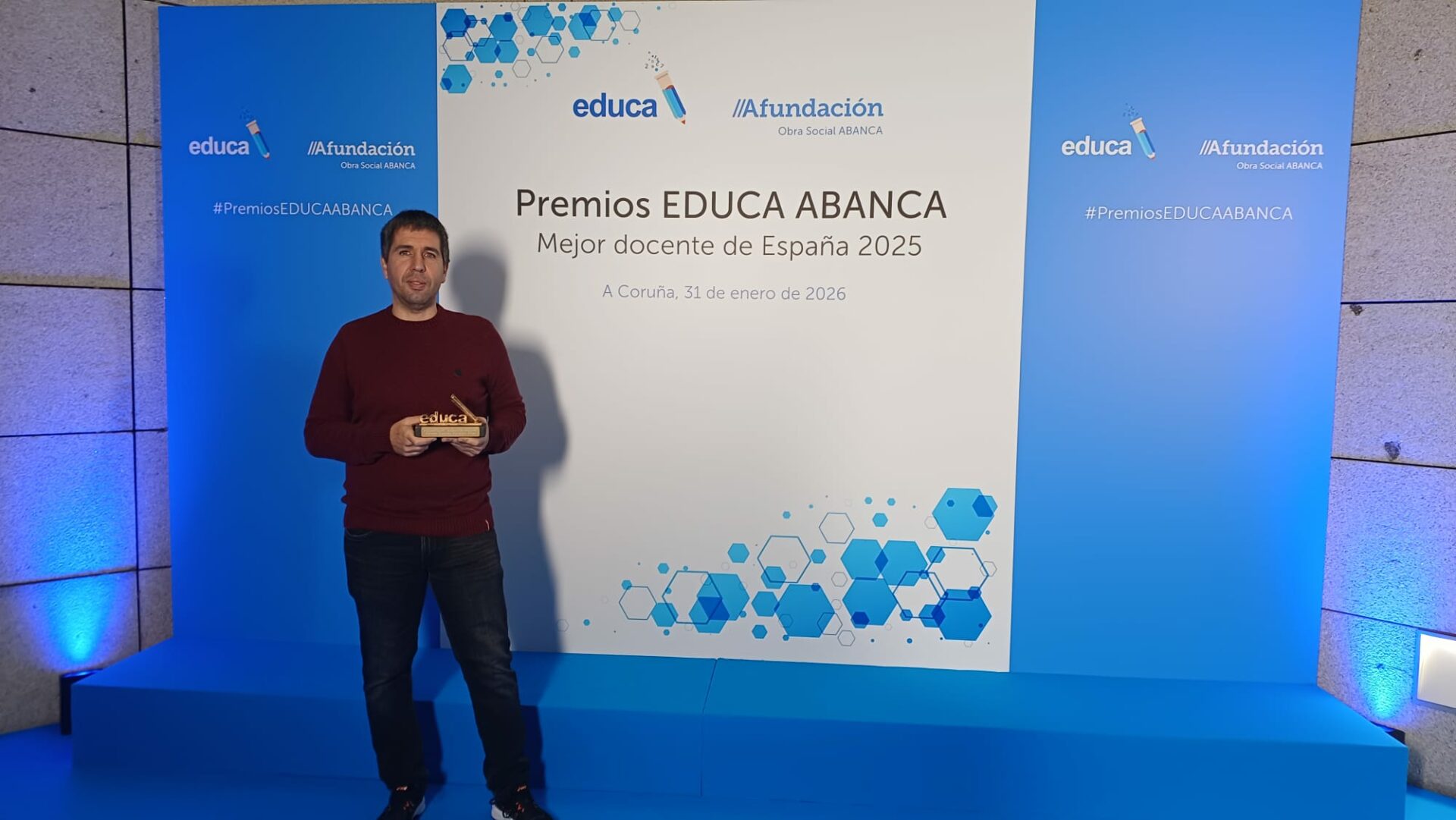 Un maestro de la escuela rural, 2º mejor docente de España en los Premios Educa Abanca