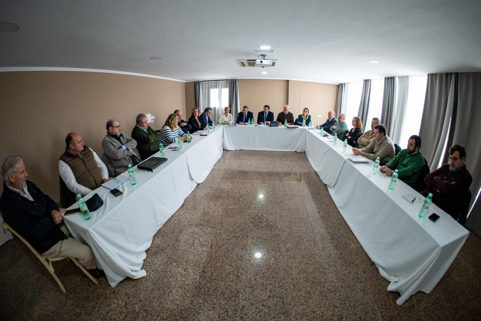 La Federación de Regantes del Alto Guadiana traslada al PP de Castilla-La Mancha su preocupación por la posible extinción de derechos de riego