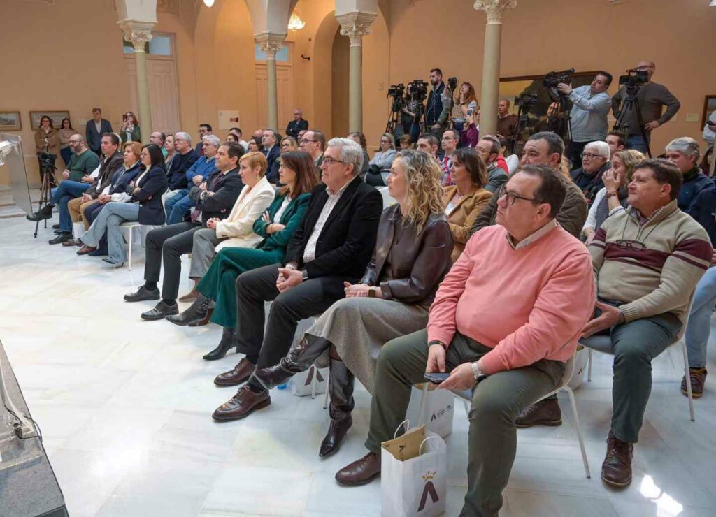 Geoparque Volcanes de Calatrava Ciudad Real se dota de una nueva identidad corporativa que constata una realidad que vertebra a 40 pueblos de la provincia 5 geoparquevolcanes 5