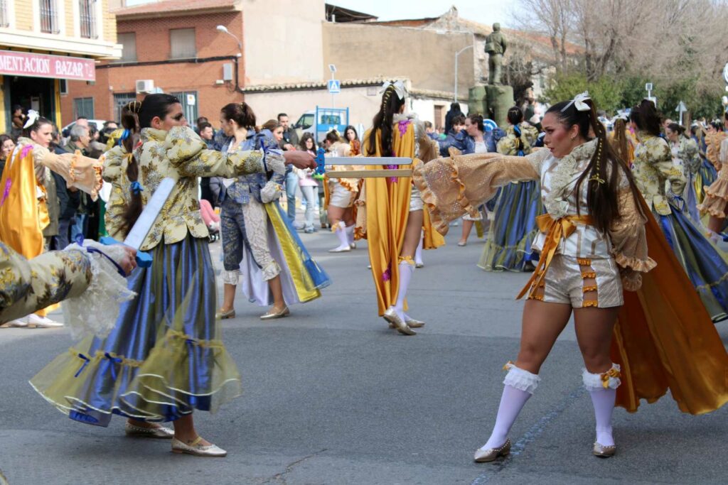 Harúspices conquista Villarrubia de los Ojos con su “Romeo y Julieta” y firma el tercer premio del desfile regional 2 haruspices romero julieta villarrubia ojos 2
