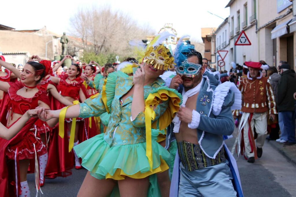 Harúspices conquista Villarrubia de los Ojos con su “Romeo y Julieta” y firma el tercer premio del desfile regional 5 haruspices romero julieta villarrubia ojos 5