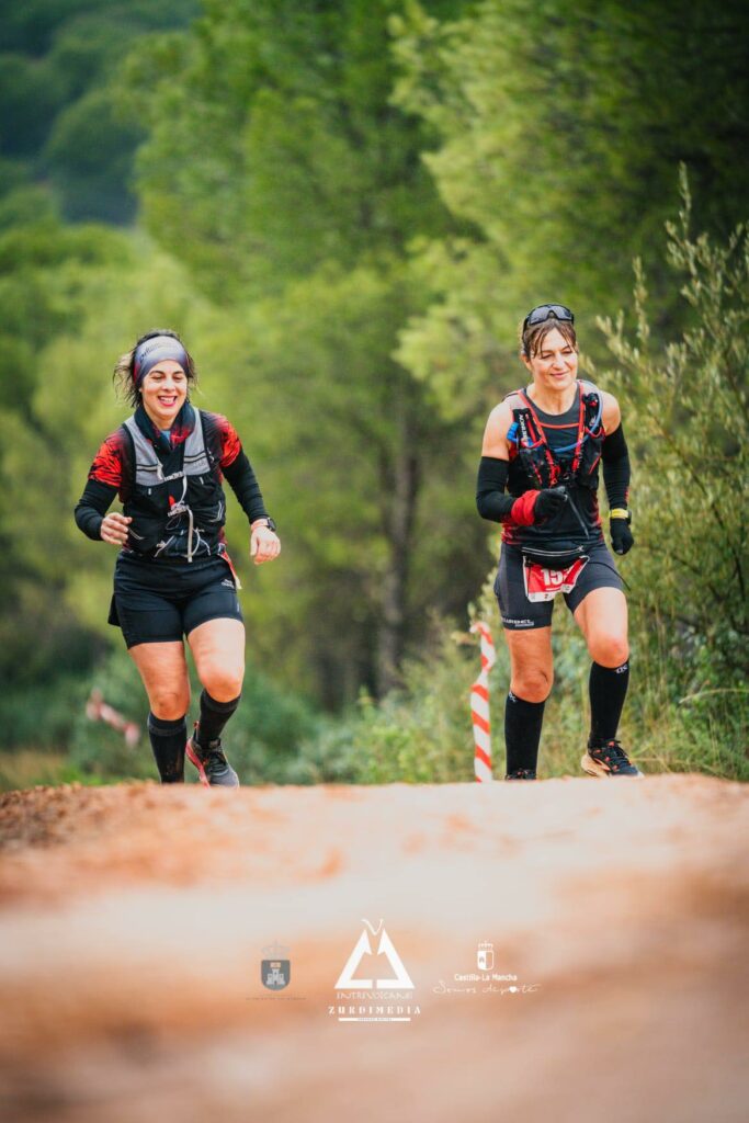 JM Serna Seguros deja huella en el Trail Entrevolcanes 2026 con 21 valientes en carrera 7 jmsernavolcanes 9