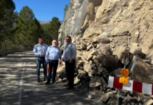 La Junta trabaja ya en el arreglo de los desperfectos ocasionados por el temporal en la CM-3263 que une Yeste con la aldea de Parolis