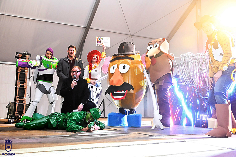 Toy Story, Monster High y Zorro Tails se llevan los primeros premios del concurso de máscara espontánea en Tomelloso