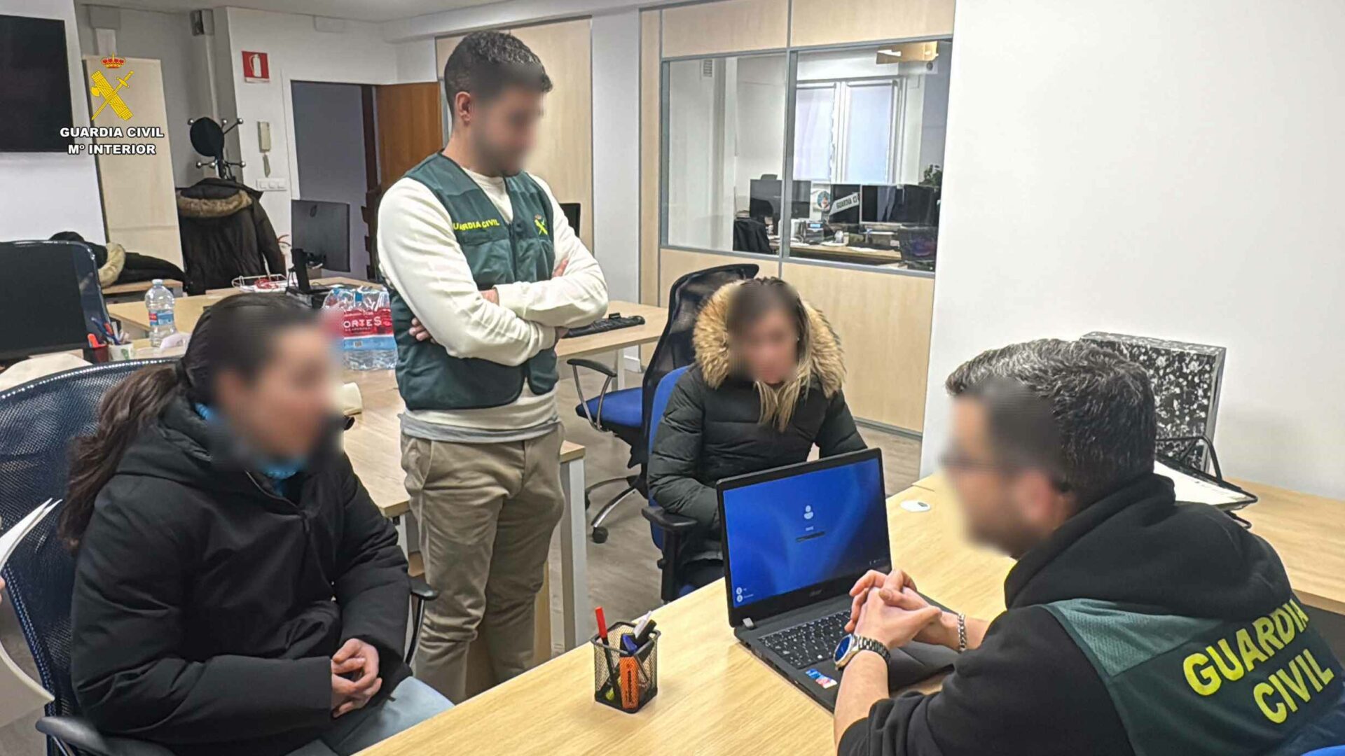 Investigadas doce personas por hacer de “mulas bancarias” de una organización criminal internacional