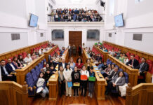 Navarrete reclama “un espacio digital seguro, amable y más humano”, durante un pleno social en el que alumnado ha debatido sobre el uso de las tecnologías Navarrete reclama “un espacio digital seguro, amable y más humano”, durante un pleno social en el que alumnado ha debatido sobre el uso de las tecnologías