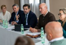 Núñez apuesta por garantizar agua para agricultores y ganaderos como eje de riqueza y empleo en Castilla-La Mancha