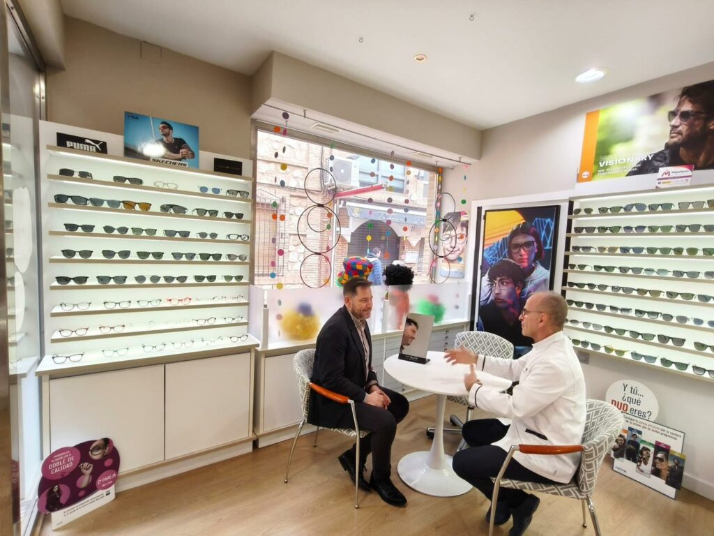 El Gobierno de España impulsa en Ciudad Real el Plan Veo: 1.073 solicitudes y 103 ópticas ya adheridas para ayudar a menores a ver mejor 2 planveo 3