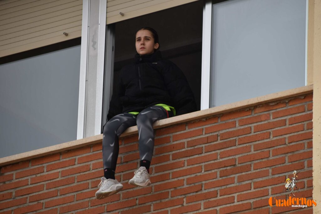 Un simulacro de suicidio juvenil en el IES Eladio Cabañero de Tomelloso para concienciar a la sociedad de la gravedad de este problema 35 simulacro suicidio eladio cabanero 21