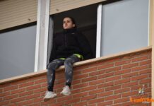 Un simulacro de suicidio juvenil en el IES Eladio Cabañero de Tomelloso para concienciar a la sociedad de la gravedad de este problema