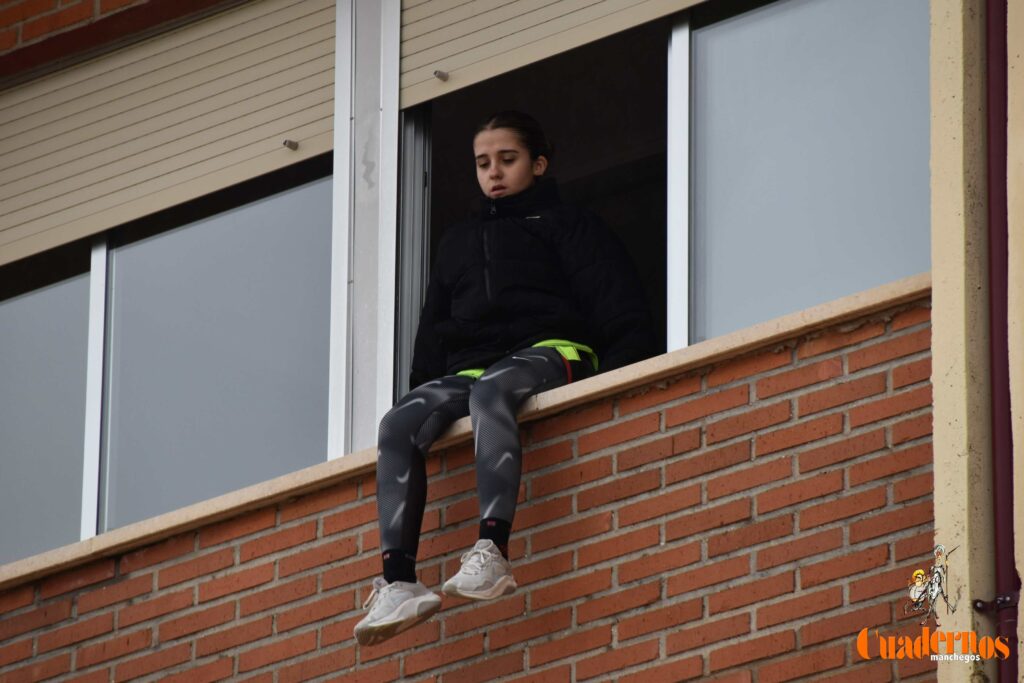 Un simulacro de suicidio juvenil en el IES Eladio Cabañero de Tomelloso para concienciar a la sociedad de la gravedad de este problema 33 simulacro suicidio eladio cabanero 23