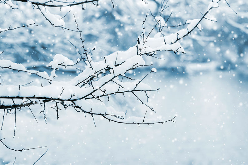 Fuertes vientos, lluvias y nevadas: así será el tiempo hoy en España según AEMET