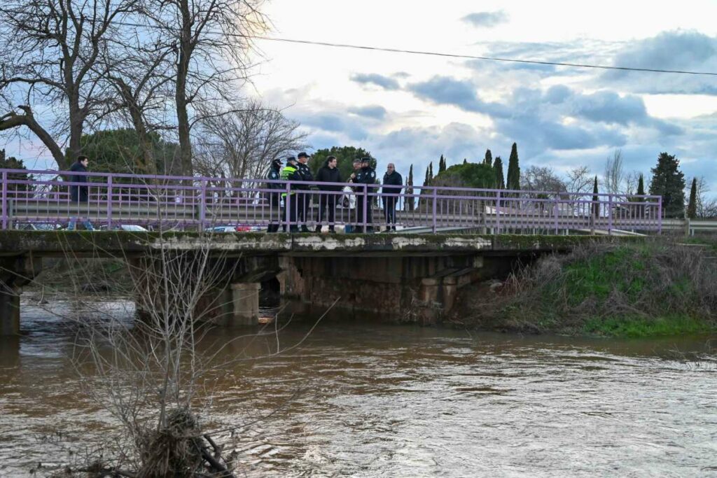 Valverde comprueba en Malagón los destrozos causados por el temporal en el centro de la Asociación Coraje y en varios puntos de la localidad 6 valverde malagon 6