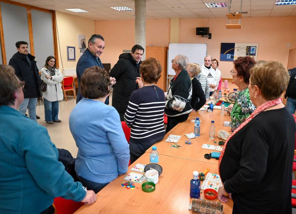 Valverde comprueba en Malagón los destrozos causados por el temporal en el centro de la Asociación Coraje y en varios puntos de la localidad 8 valverde malagon 8