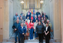 Zarco da la bienvenida a “la casa de todos los ciudadrealeños” a un grupo de ciudadanos de la capital que participan en una visita cultural