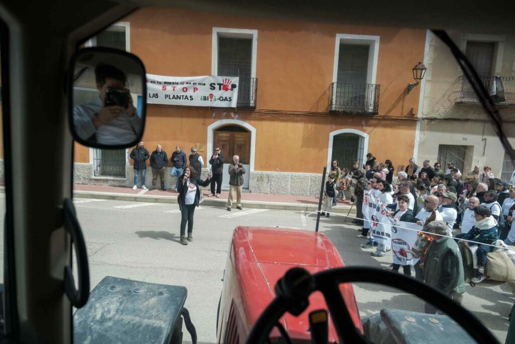 Más de un millar de personas claman en Campos del Paraíso contra las plantas de biogás 5 Manifestacion carrascosa Del Campo5