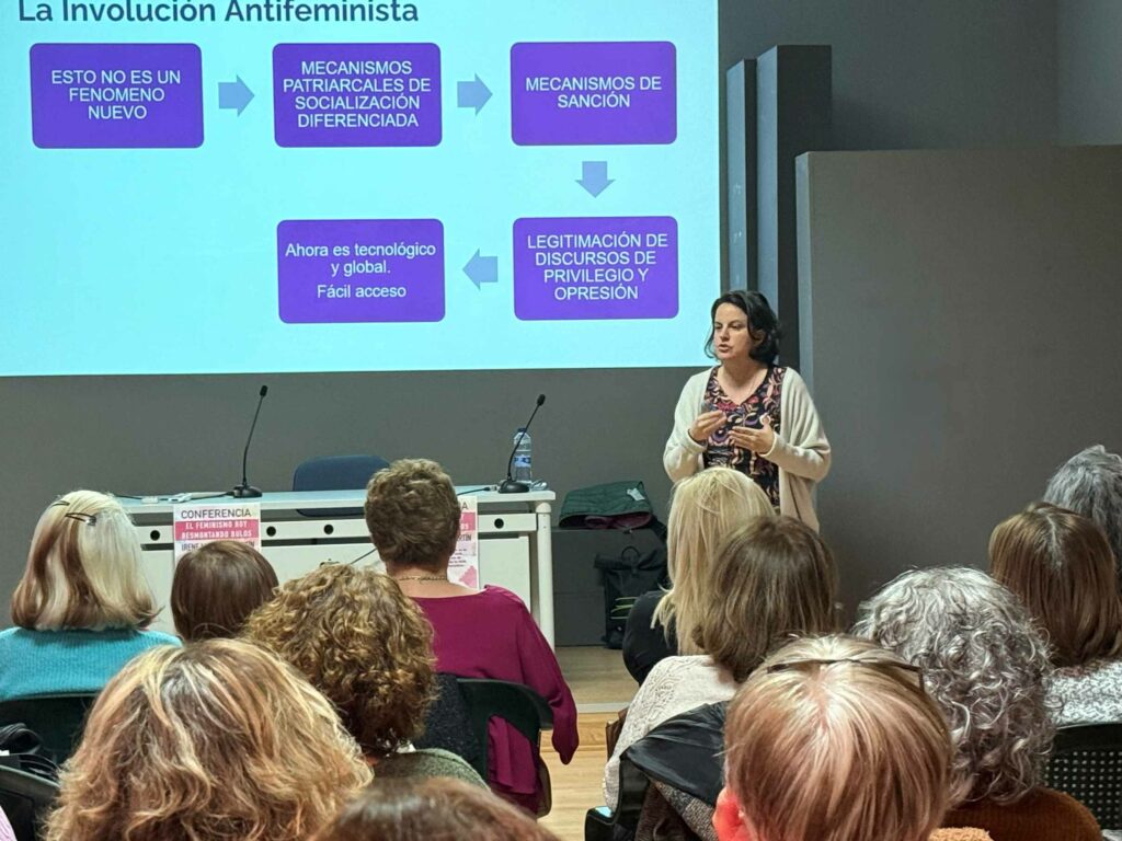 La Asociación Atenea de Villacañas organiza una conferencia sobre “El feminismo hoy: desmontando bulos” con motivo del Día Internacional de las Mujeres 8 asociacionatenea villacanas 02