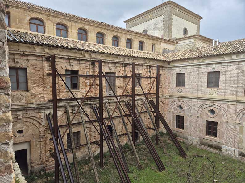 El Ayuntamiento de Huete solicita el Programa 2% Cultural para la rehabilitación del Claustro del Monasterio de La Merced