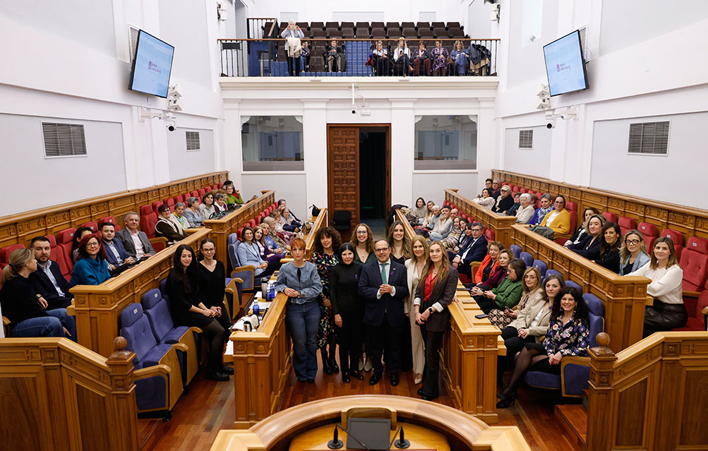 Bellido reclama que los grupos en las Cortes Regionales “recuperen la unidad en la lucha por la igualdad de género y contra la violencia machista”