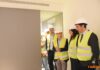 Caballero y Fernández visitan en Tomelloso las obras del primer hotel reubicable de cuatro estrellas de Europa que construye ANRO Caballero y Fernández visitan en Tomelloso las obras del primer hotel reubicable de cuatro estrellas de Europa que construye ANRO