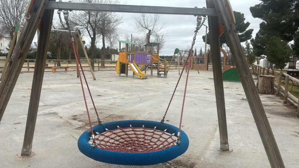 Cadisla renueva el parque infantil de Pinilla con un espacio inclusivo y moderno 5 cadisla renueva parque infantil pinilla 3